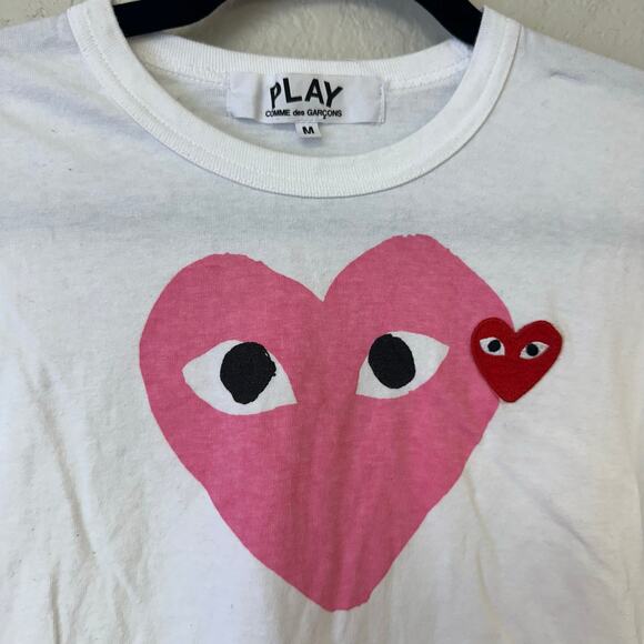 Comme Des Garcobs PLAY Red Heart Tee In White Size Medium - Picture 3 of 7